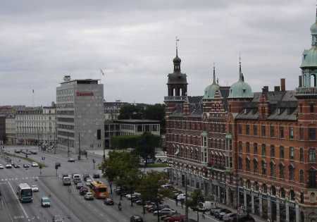 Fond køber sit fødested