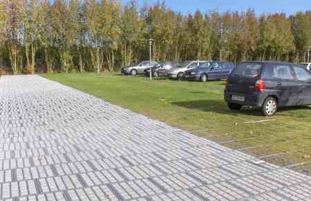 Genbrugsplast til armering af p-pladser
